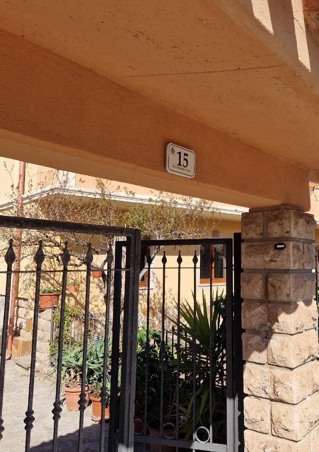 Appartamento Casa Vostra Bosa Exterior foto